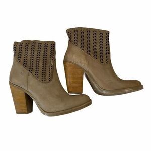 Musse & Cloud Tan Avaly Laser Cut Ankle Boots